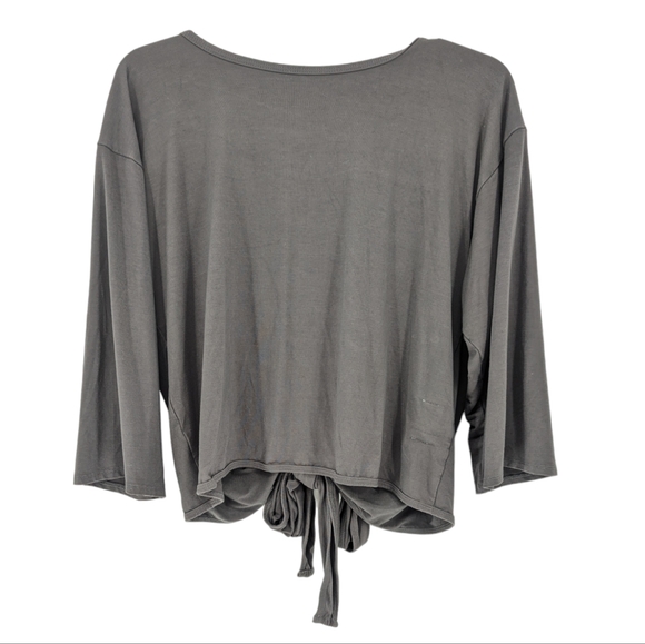 Free Label Wrap Top 3/4 Sleeve Grey Size Medium - Picture 3 of 5